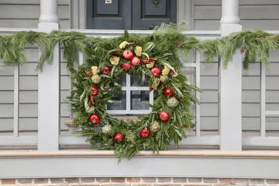 Door Decoration Ideas for Christmas