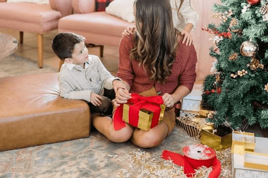 5 ideas for wrapping Christmas gifts